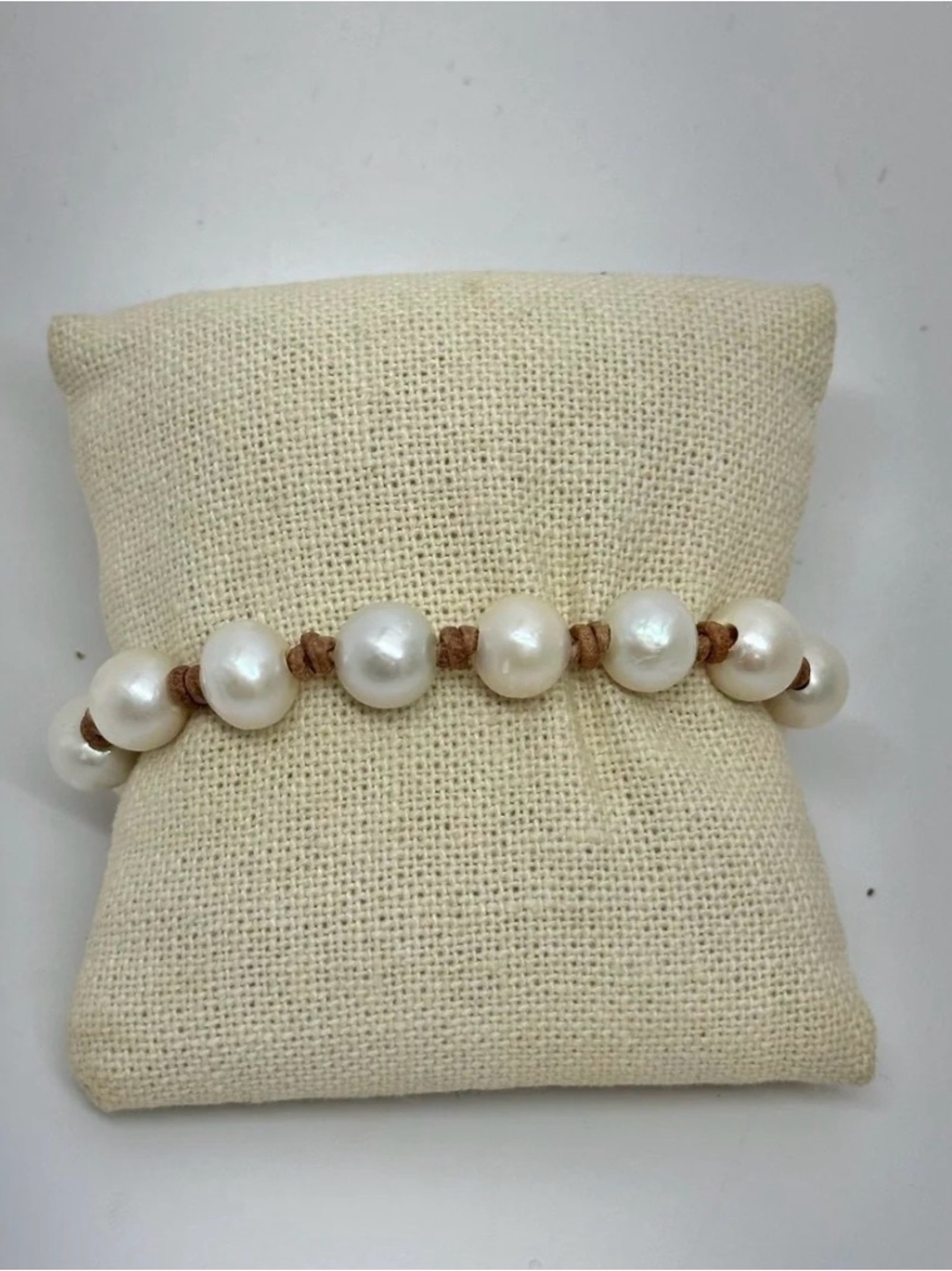 Perle by Lola Classic Edison Freshwater Pearl and Leather Cord Bracelet - White